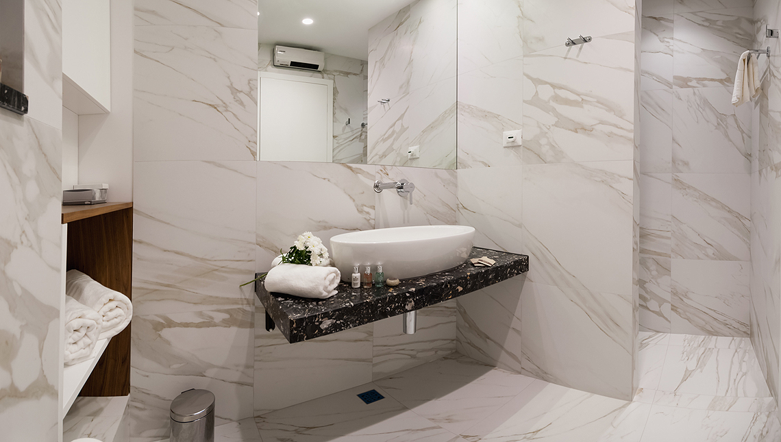 Luxury Suite marble bathroom
